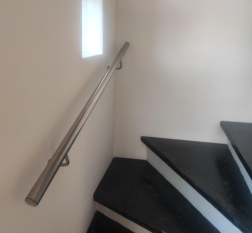 Wall-mounted handrail Wall-mounted stainless steel handrails